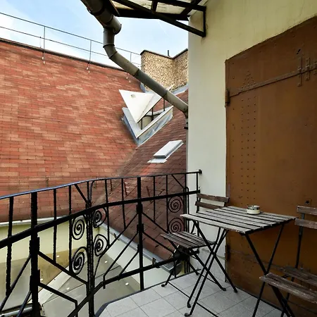 アパート Parlament Apartmant *